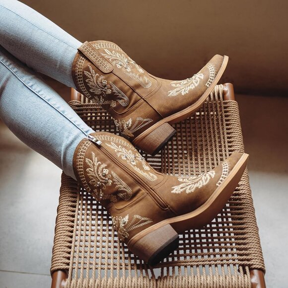 Women Brown Cowgirl with Sparkly Embroidered Rhinestone Short Western Ankle Boot - Picture 4 of 8